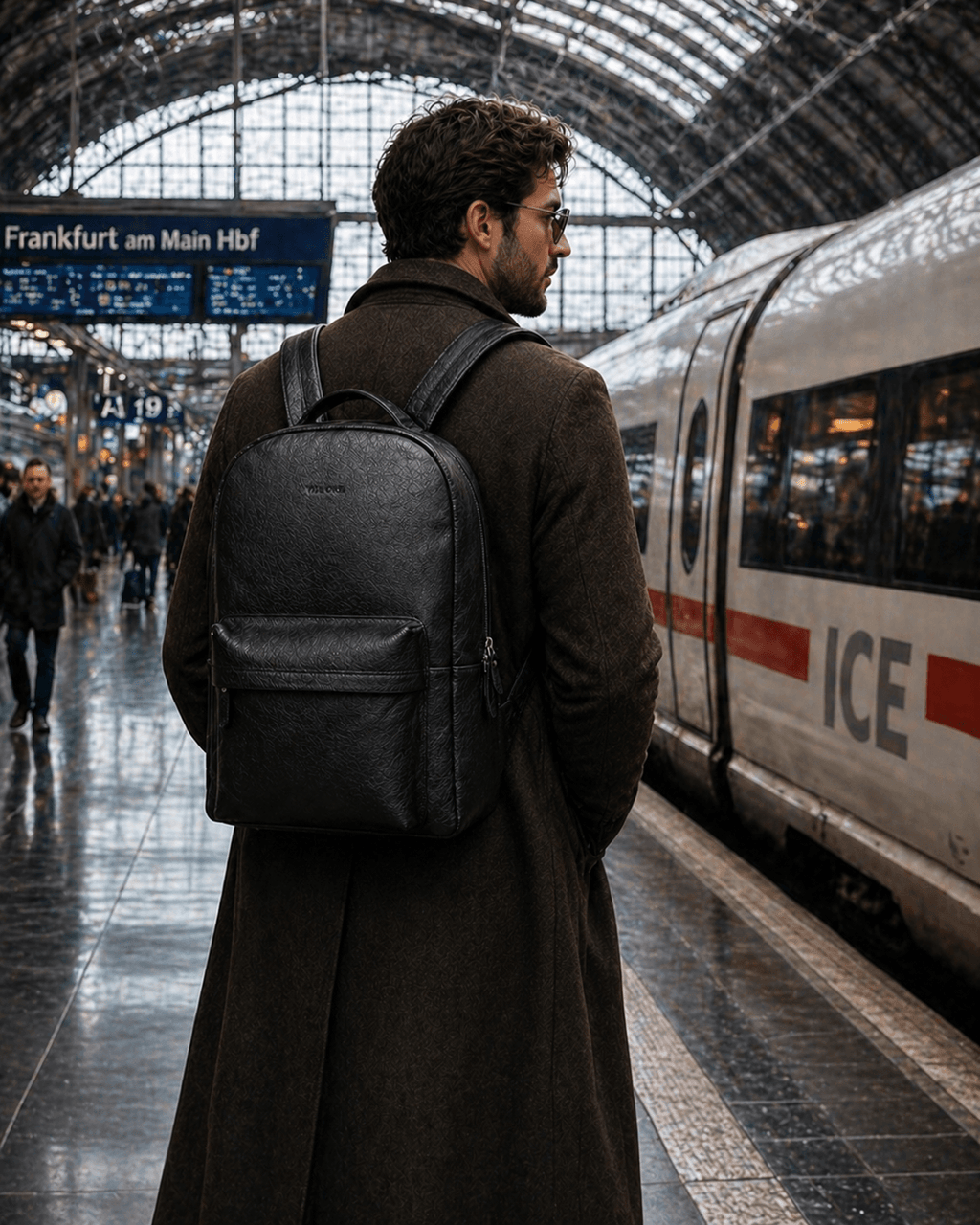 Noir Leather Backpack (Black Nappa)