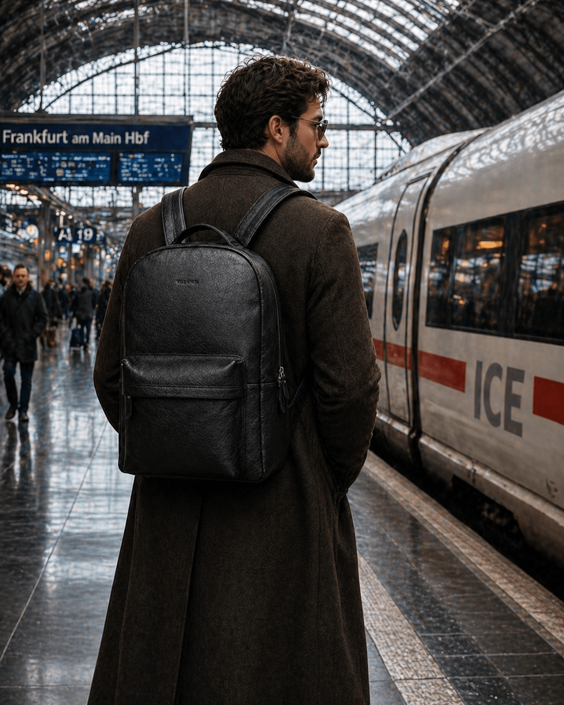 Noir Leather Backpack (Black Nappa)