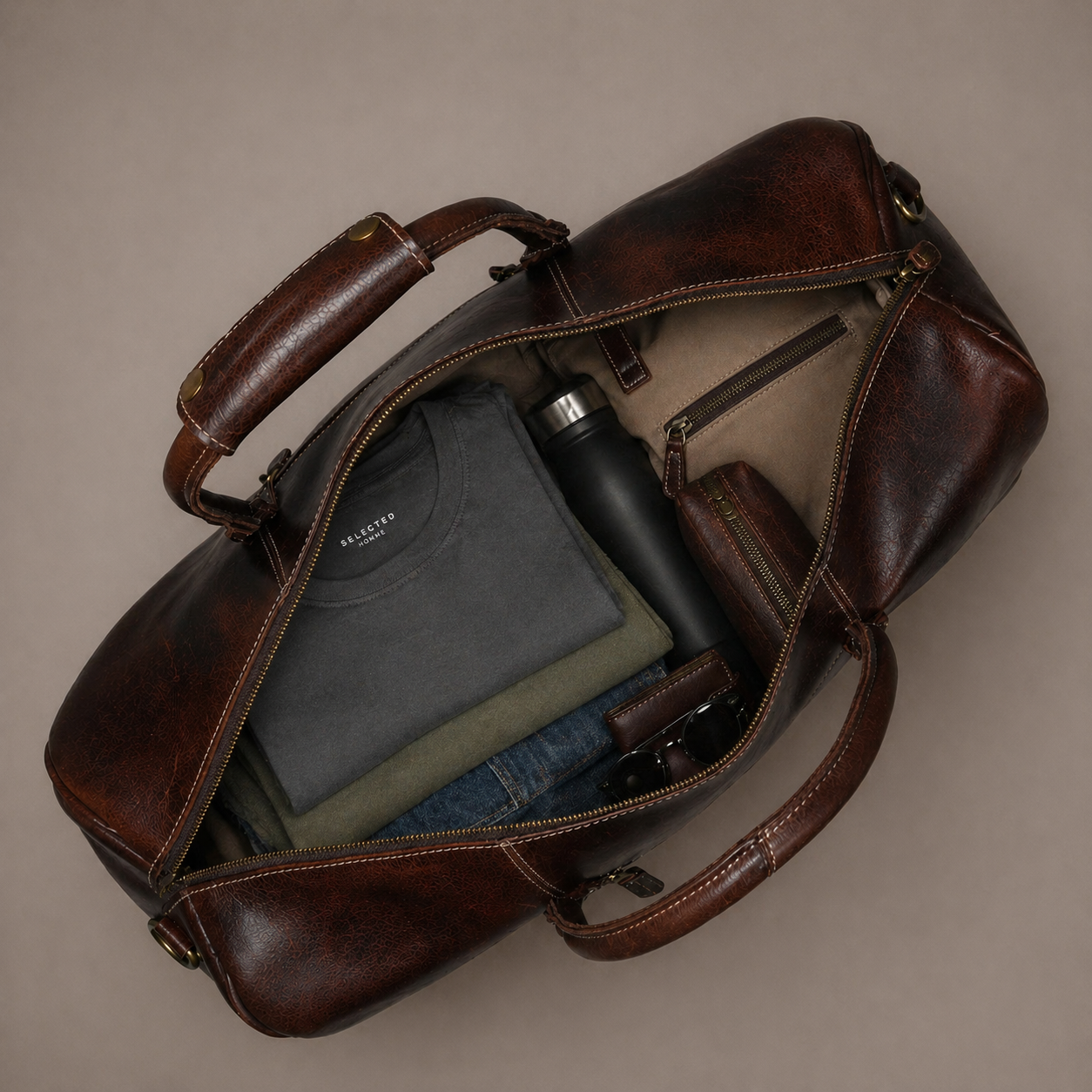 Traveler Leather Weekender Bag (Brown Oil Pull-Up)