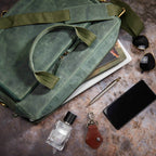 hunter-leather-laptop-bag-green-leather-with-accessories - VILL OKSE