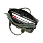 hunter-leather-laptop-bag-open-top-with-books-and-laptop - VILL OKSE
