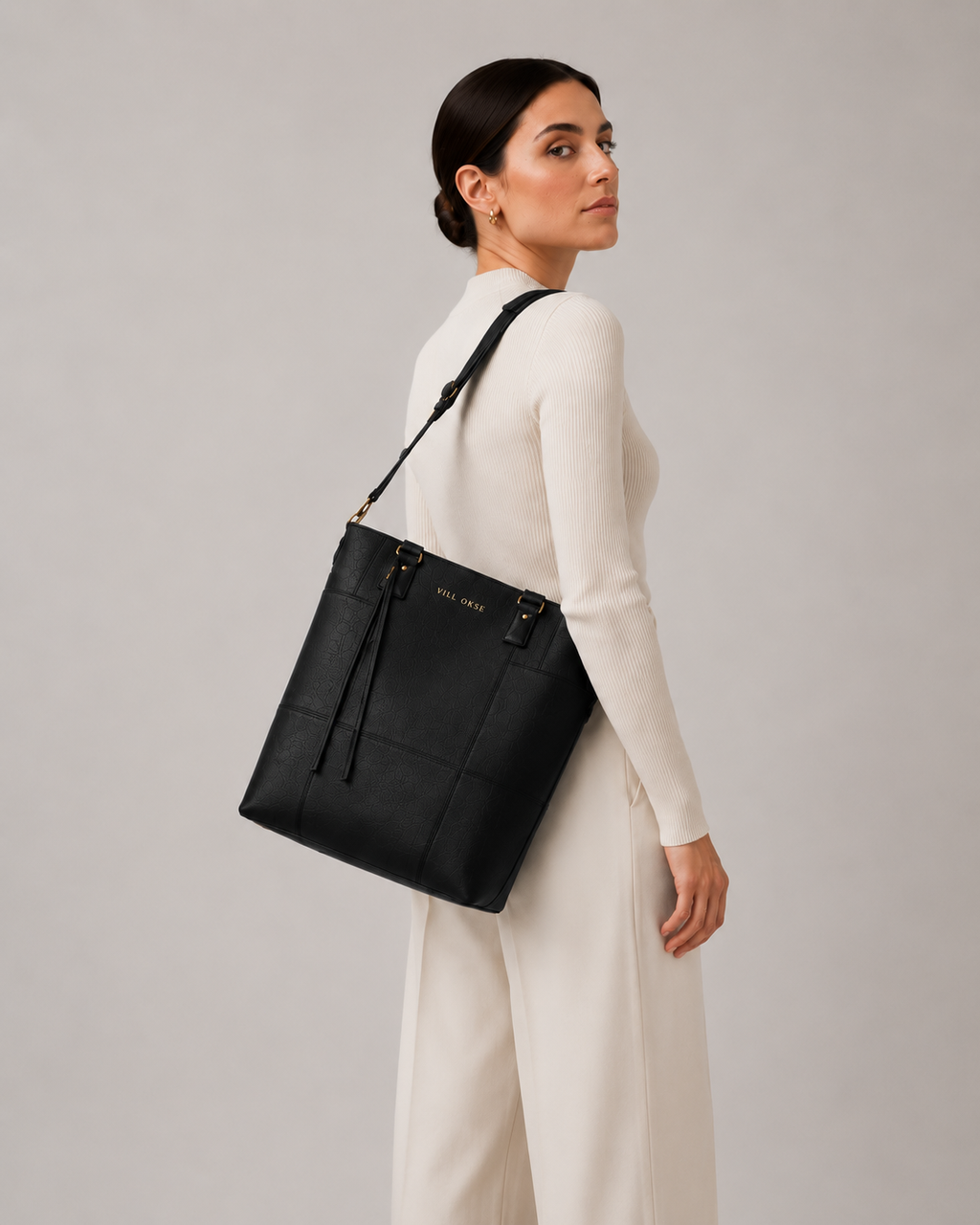The Palmyra Leather Handbag for Women ( Black Nappa )