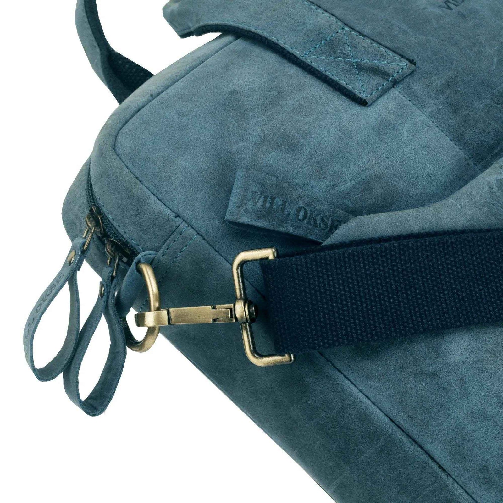 villokse-laptop-bag-blue-leather-shoulder-strap-clip-detail - VILL OKSE